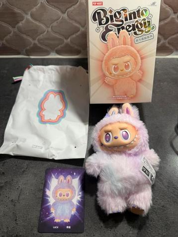 Labubu Big into Energy Luck beschikbaar voor biedingen