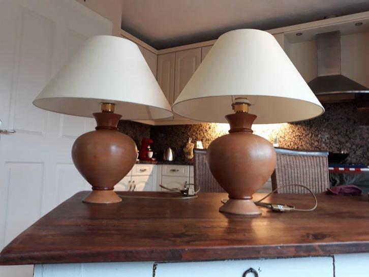 2 Handgemaakte Tafellampen met Linnen Kap, Huis en Inrichting, Lampen | Tafellampen, Gebruikt, Minder dan 50 cm, Stof, Overige materialen