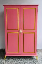 Prachtige roze kast met gouden pootjes en deurknoppen., Ophalen, Zo goed als nieuw