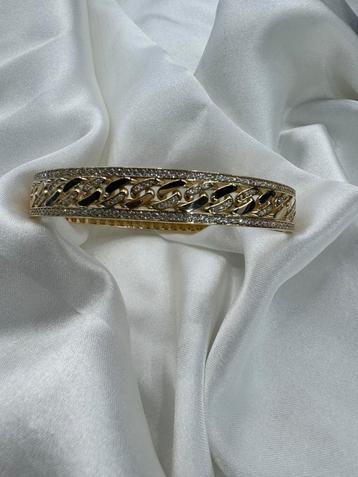 Geelgouden armband  beschikbaar voor biedingen