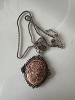 Handgemaakte Camee Hanger met Ketting, Overige kleuren, Ophalen of Verzenden, Zo goed als nieuw, Overige materialen