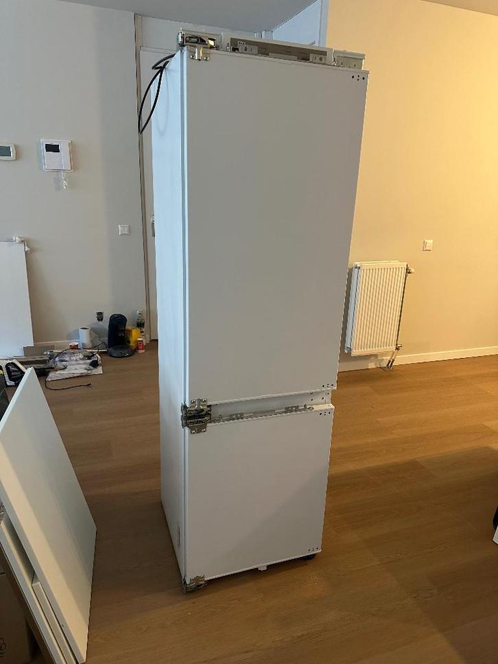 Samsung inbouwkoelkast met vriezer 264L BRB26713DWW/EF, Witgoed en Apparatuur, Koelkasten en IJskasten, Gebruikt, Met vriesvak