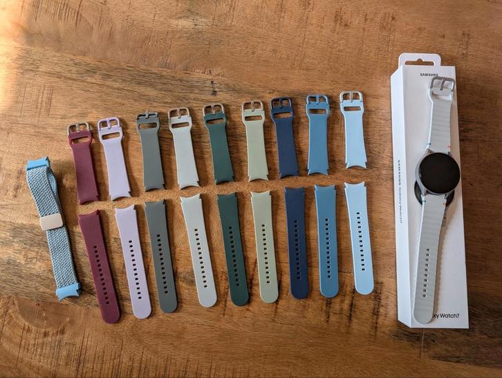 Samsung galaxy watch 7 44mm silver met bandjes, Sieraden, Tassen en Uiterlijk, Smartwatches, Zo goed als nieuw, Android, Zilver