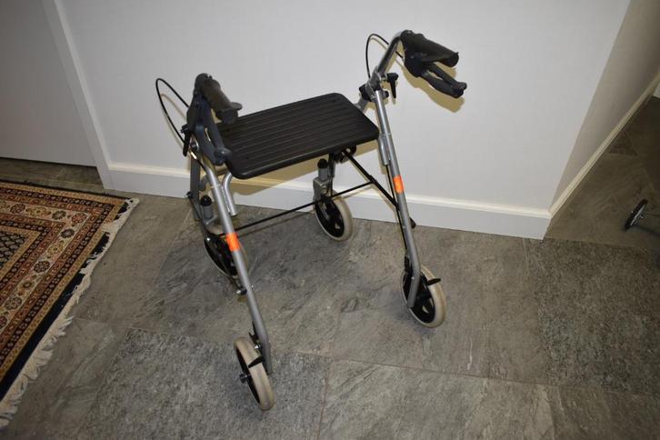 rollator, Diversen, Rollators, Gebruikt, Lichtgewicht, Opvouwbaar, Ophalen