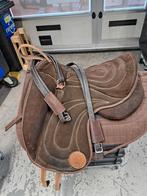 SignumOmega zadel in bruin suède met Edix onderlegger, Ophalen of Verzenden