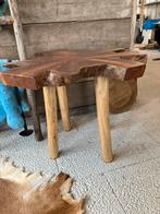 Mooie gelakte houten bijzettafel, Ophalen, Nieuw, 55 tot 75 cm, Overige vormen