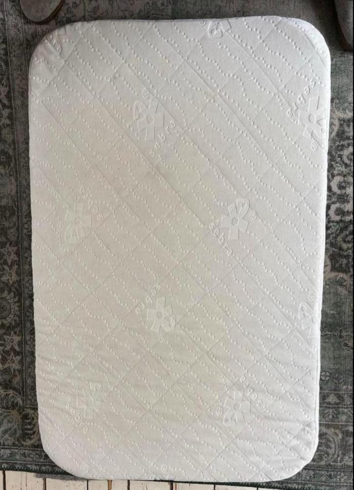 Sebra matrasje met afgeronde hoeken inclusief juniordeel, Kinderen en Baby's, Babywiegjes en Ledikanten, Zo goed als nieuw, Ledikant