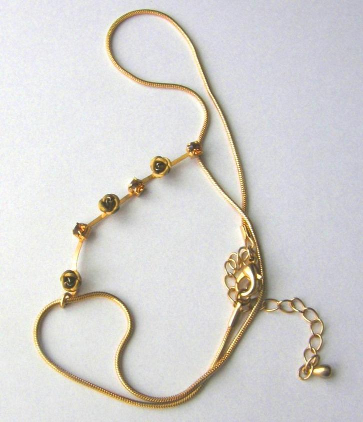 Prachtige vintage ketting met roosjes en kristal, Sieraden, Tassen en Uiterlijk, Kettingen, Zo goed als nieuw, Met hanger, Verzenden
