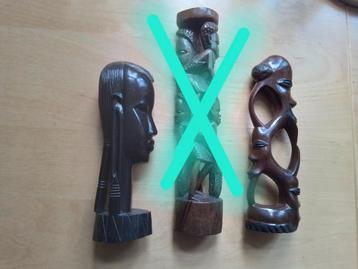 2 maal houtsnijwerk van Afrikaans hardhout beschikbaar voor biedingen