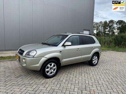 Hyundai Tucson 2.0i Dynamic Airco Cruise Trekhaak Isofix Nap, Auto's, Hyundai, Bedrijf, Te koop, Tucson, ABS, Airbags, Airconditioning