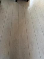 Laminaat, wit, +/- 30m², Huis en Inrichting, Ophalen, Gebruikt, 25 tot 50 m², Grijs