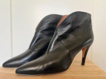 Zwart Toral enkellaarsje (mt 42) beschikbaar voor biedingen