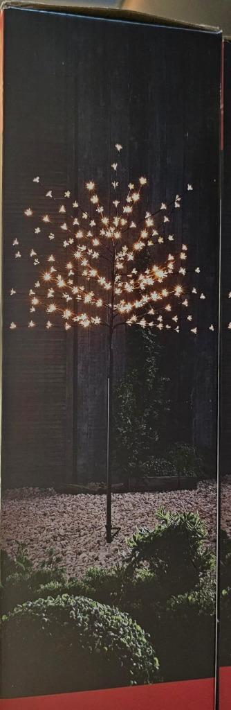 3 Nieuwe ledboompjes 20 euro per stuk  beschikbaar voor biedingen