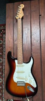 Fender Stratocaster Sunburst, Muziek en Instrumenten, Snaarinstrumenten | Gitaren | Elektrisch, Solid body, Zo goed als nieuw