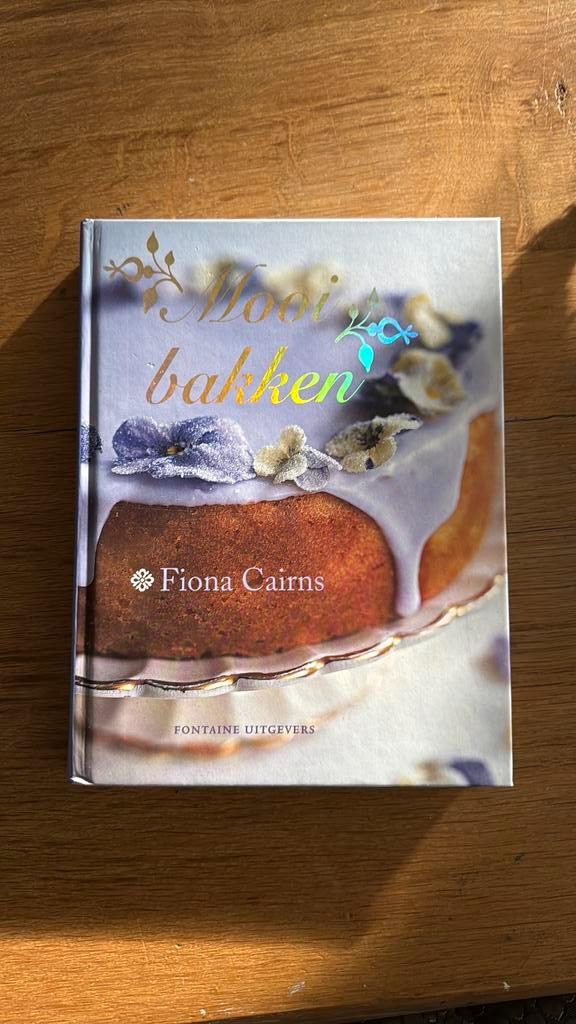 Fiona Cairns - Mooi bakken, Boeken, Kookboeken, Zo goed als nieuw, Ophalen of Verzenden
