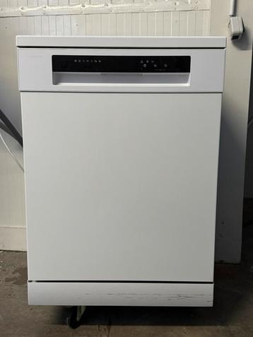 Vaatwasmachine Indesit (2024), vrijstaand. beschikbaar voor biedingen