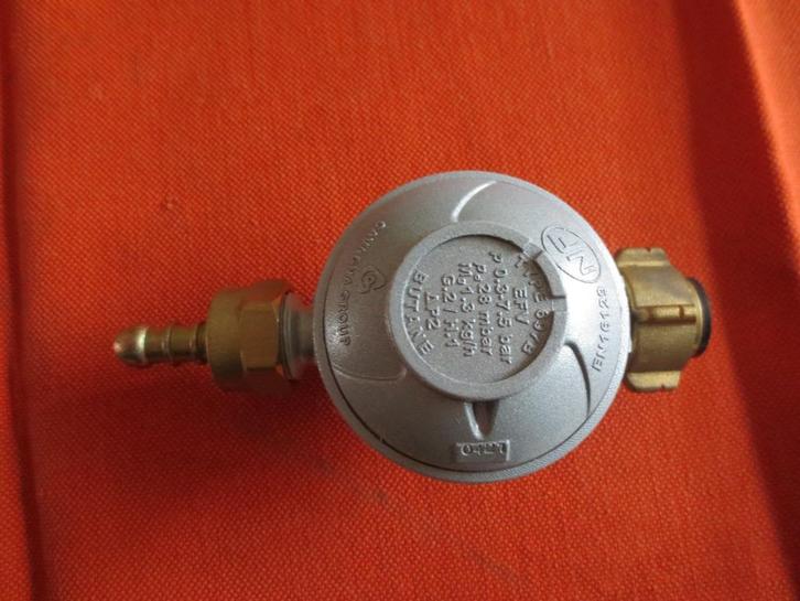 Gasdrukregelaar, gasregelaar, 2 stuks, Tuin en Terras, Gasbarbecues, Zo goed als nieuw, Ophalen of Verzenden