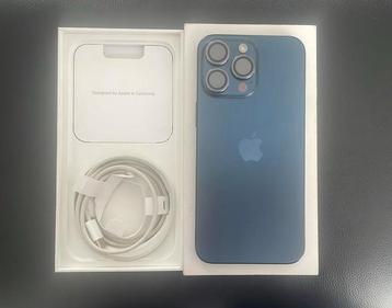 iPhone 15 Pro Max 512gb Blue titanium netjes + oplaadkabel beschikbaar voor biedingen