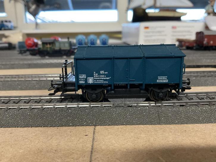 Goederenwagon met railreinigers - Märklin, Hobby en Vrije tijd, Modeltreinen | H0, Zo goed als nieuw, Wagon, Gelijkstroom of Wisselstroom