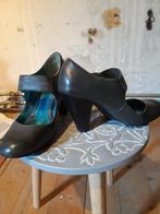schoenen, Schoenen met lage hakken, Ophalen of Verzenden, Zo goed als nieuw, Grijs