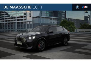 BMW iX2 eDrive20 High Executive M Sport / Panoramadak / Trek beschikbaar voor biedingen
