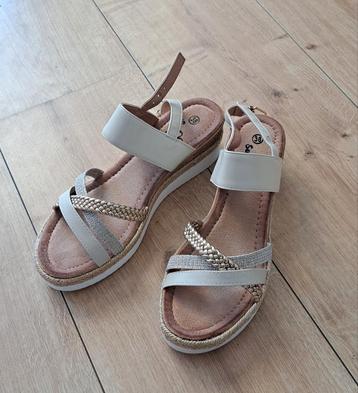 Nieuw! Sandalen maat 38 beschikbaar voor biedingen