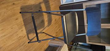 4 barstoelen
