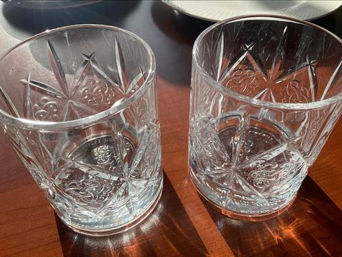 2 whiskeyglazen : DEWAR’S TRUE SCOTCH, Verzamelen, Glas en Borrelglaasjes, Zo goed als nieuw, Ophalen of Verzenden