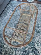 Rotan salontafel met glazenplaat, Huis en Inrichting, Tafels | Salontafels, Ophalen, 50 tot 100 cm, Glas, 50 tot 100 cm