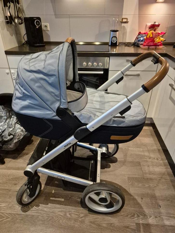 Mutsy Igo 3in1 Kinderwagen - Zeer Nette Staat, Kinderen en Baby's, Kinderwagens en Combinaties, Zo goed als nieuw, Combiwagen