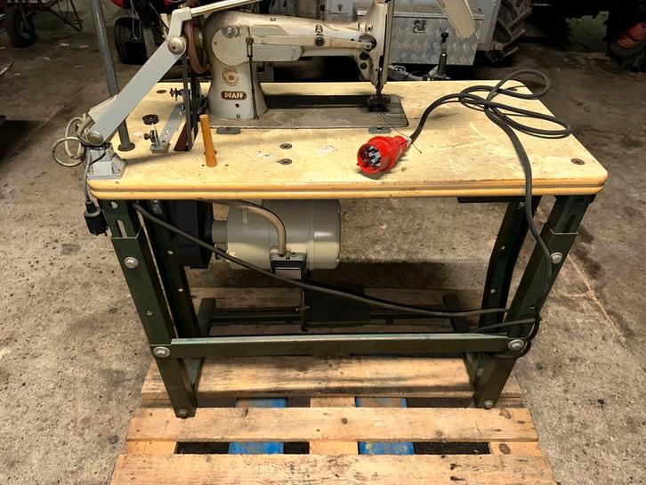 Oude Pfaff Naaimachine - Industrieel Model, Hobby en Vrije tijd, Naaimachines en Toebehoren, Gebruikt, Naaimachine, Pfaff, Industrieel