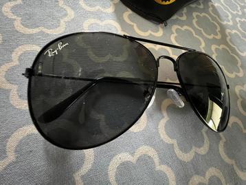 Ray-Ban zonnebril beschikbaar voor biedingen