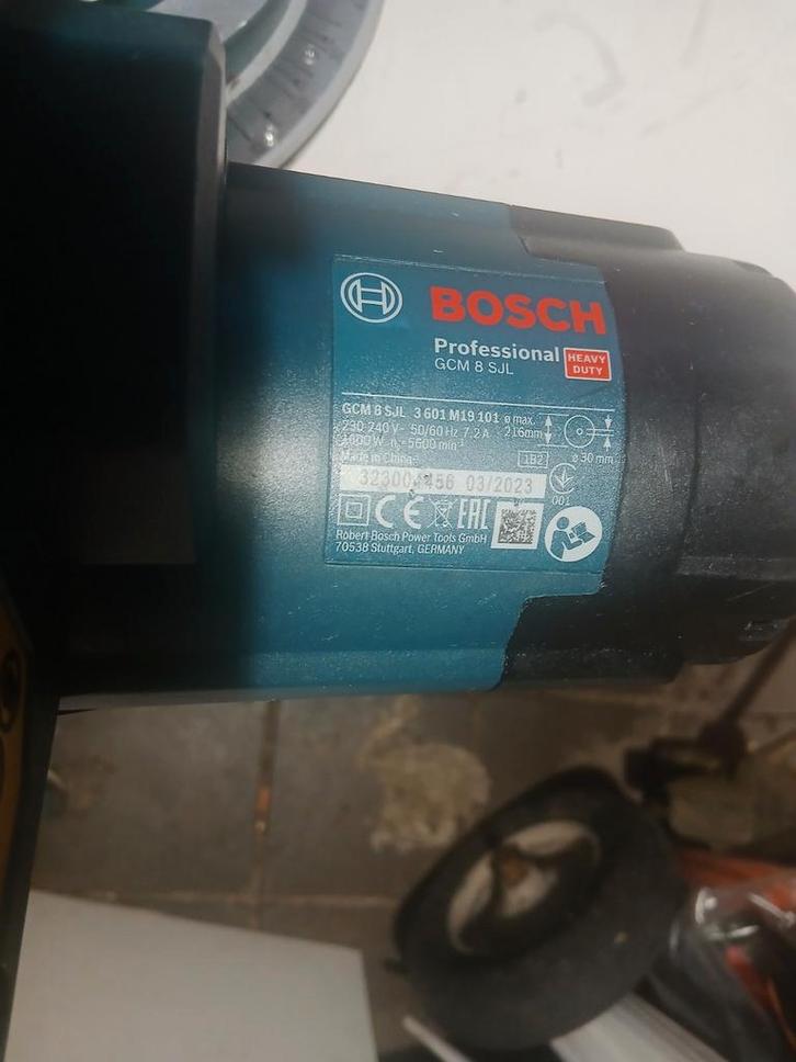 Bosch GCM 8 SJL Afkortzaag, Doe-het-zelf en Verbouw, Gereedschap | Zaagmachines, Zo goed als nieuw, Afkortzaag, 600 tot 1200 watt