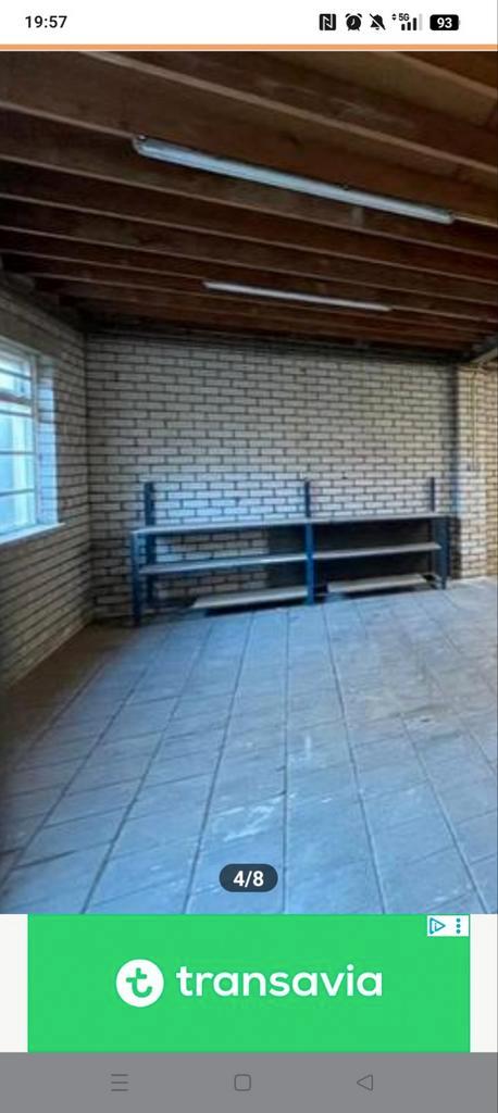 Bedrijfsruimte, opslag. Ca 30 m2, inclusief water en wc, Huizen en Kamers, Garages en Parkeerplaatsen