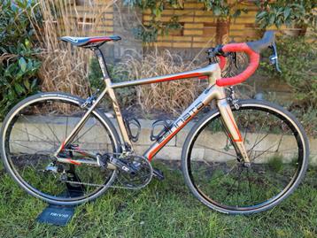 In absolute nieuwstaat verkerende Zannata Z81 carbon racefie beschikbaar voor biedingen