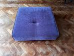 Ligne Roset Poef - Paars, Vierkant, Minder dan 50 cm, Ophalen of Verzenden, Zo goed als nieuw