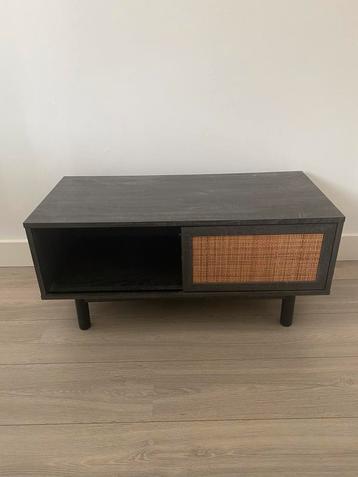 Made Pacia Compact Tv Stand Rotan beschikbaar voor biedingen