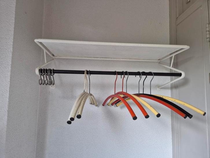 VINTAGE Artimeta kapstok van Mathieu Matégot, Huis en Inrichting, Woonaccessoires | Kapstokken, Gebruikt, Wandkapstok, Minder dan 100 cm
