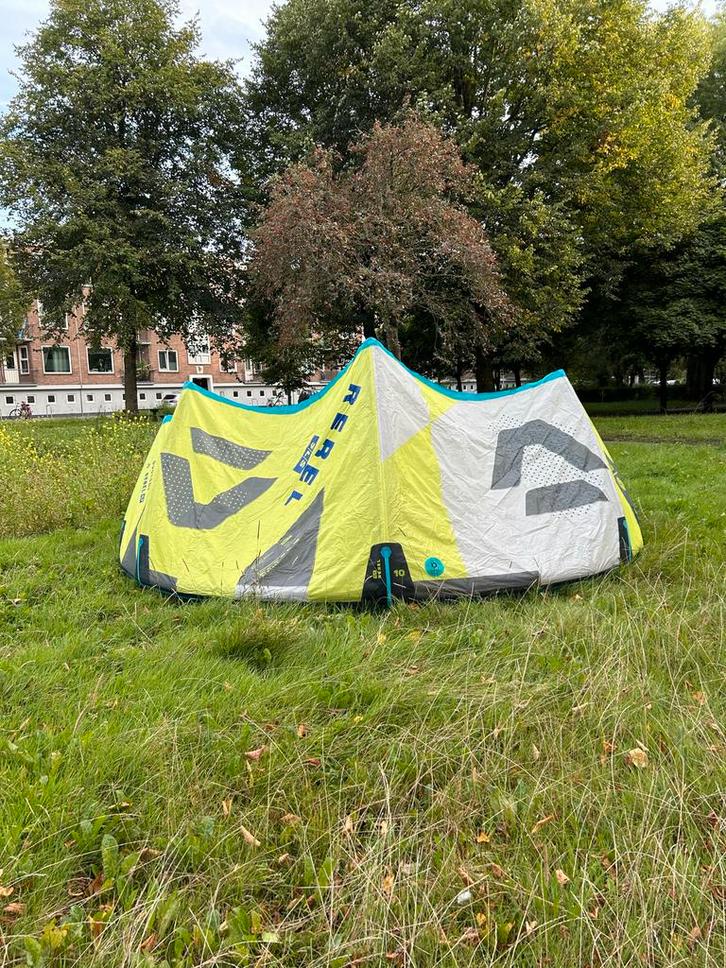 Duotone Rebel SLS 10m (2024) - Topstaat!, Watersport en Boten, Kitesurfen, Zo goed als nieuw, Kite, 10 m², Geen board, Ophalen of Verzenden