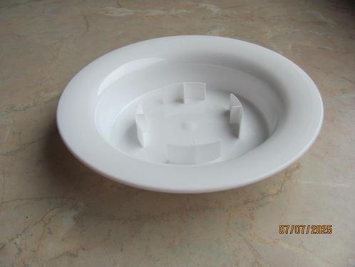 NIEUWSTAAT witte platte RONDE kunststof SCHAAL bord ø 19 cm, Tuin en Terras, Bloempotten, Zo goed als nieuw, Kunststof, Binnen