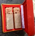 Nice pair dragon and phoenix chinese seals in red velvet box, Ophalen of Verzenden