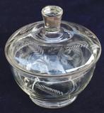 Retro bonbonnière/snoeppot met deksel, gegraveerd glas '50, Antiek en Kunst, Antiek | Glas en Kristal, Ophalen of Verzenden