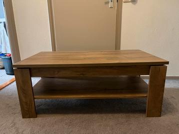 Salontafel met Extra Plank beschikbaar voor biedingen