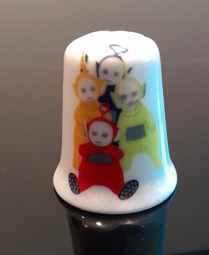 Vingerhoedje TELETUBBIES, Verzamelen, Vingerhoedjes, Zo goed als nieuw, Porselein, Ophalen of Verzenden