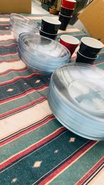 T.K.mooi servies set en koffiemokken/kopjes,netjes en schoon, Antiek en Kunst, Ophalen of Verzenden