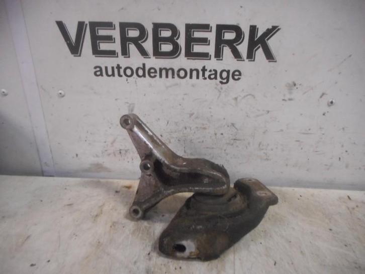 Versnellingsbaksteun Achter Ford Escort 3 (GAA) 83AB6A025AB, Auto-onderdelen, Transmissie en Toebehoren, Ford, Gebruikt