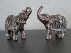 2 olifantjes 15 cm, Huis en Inrichting, Woonaccessoires | Vazen, Ophalen, Overige materialen, Overige kleuren, Zo goed als nieuw