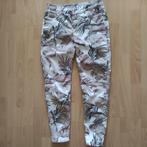 Mooie gebloemde broek . Van het merk Lascana., Ophalen of Verzenden, Zo goed als nieuw, Maat 38/40 (M), Beige