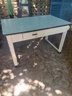 Vintage tafel, Huis en Inrichting, Tafels | Sidetables, Ophalen, Gebruikt, 25 tot 50 cm, Rechthoekig