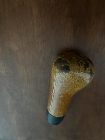 Versnellings pook knop.  Houten versnellings pook knop beschikbaar voor biedingen